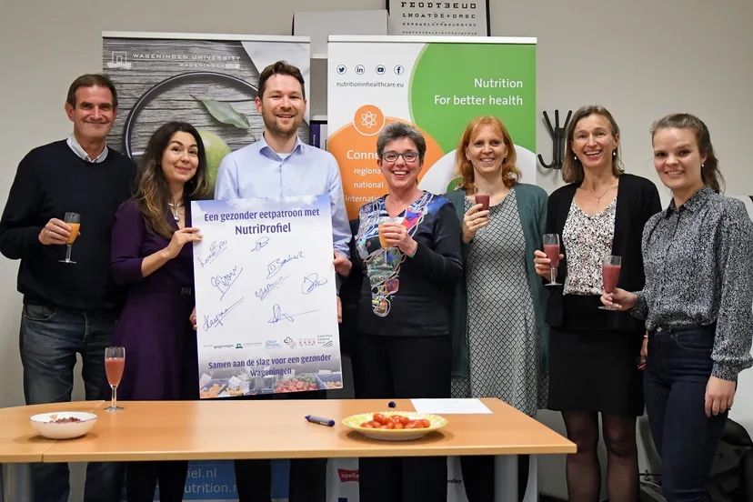 03 12 19 foto bij ondertekening samenwerking nutriprofiel