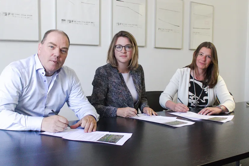 foto ondertekening intentieverklaring