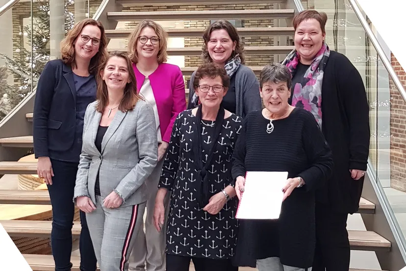 foto prestatieafspraken bij persbericht