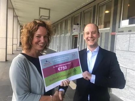 prijsuitreiking essaywedstrijd gelderland