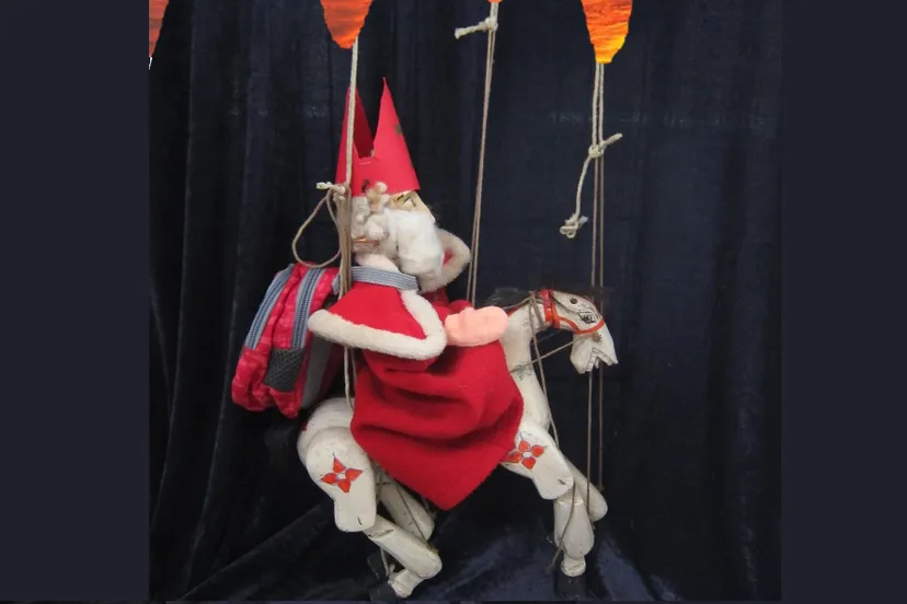 sint brengt de laatste pakjes zelf