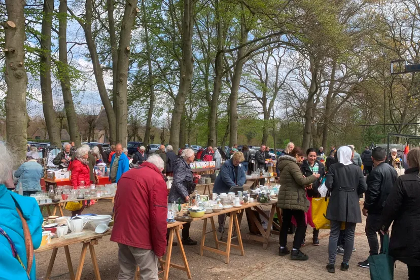 snuffelmarkt heelsum oude kerkjeklein
