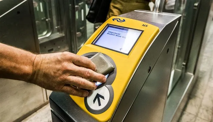 studenten ov weekkaart mogelijk ook op zondag 715x408