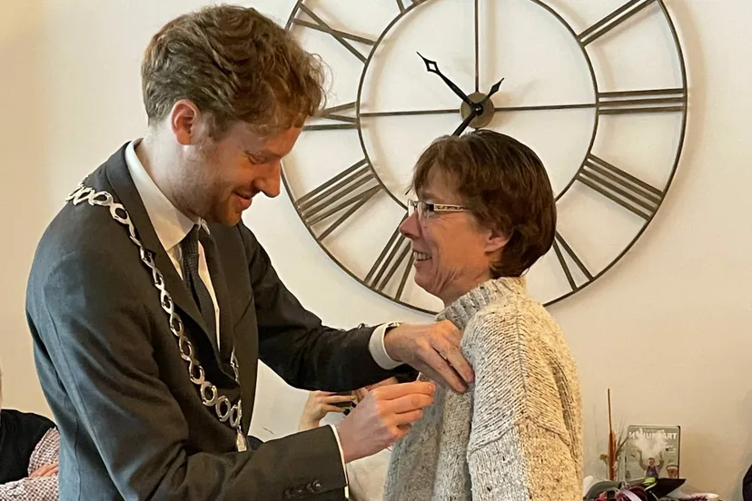 uitreiking erezilver p van amersfoort scaled e1688198834562