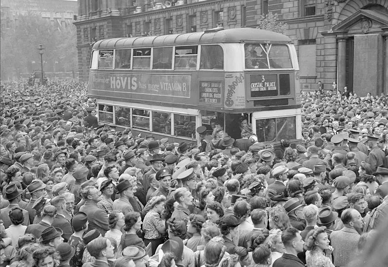 ve day celebrations in london england uk 8 may 1945 imperial war museum