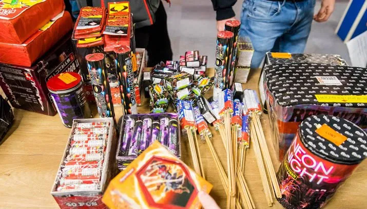 waak voor harde wind bij afsteken vuurwerk 715x408