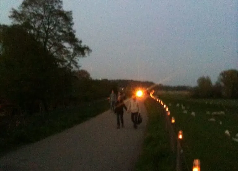 leeffestival herdenking kaarsjes