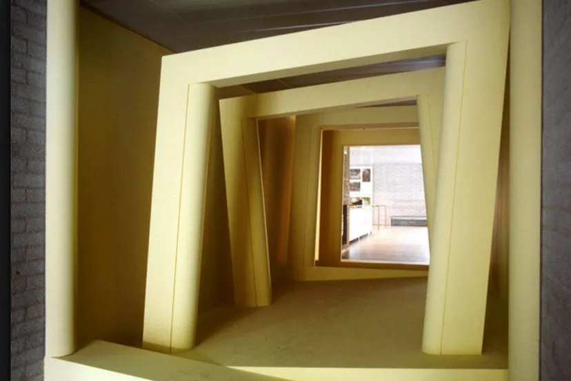 Tom Haartsen.Gianni Colombo, Topoestes