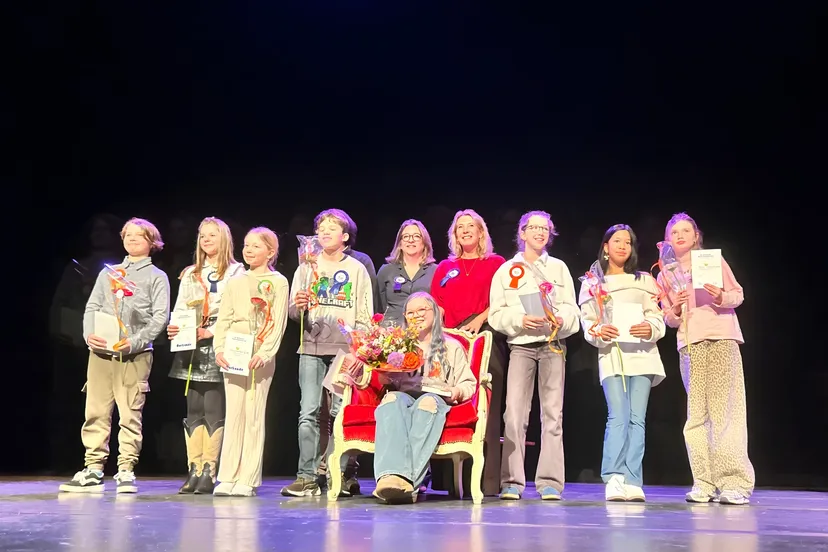 Persbericht Eva van Margrietschool wint voorleeswedstrijd in Theater Junushoff