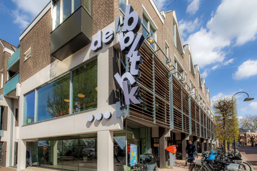 opening 6 maart-6990 biblitoheek