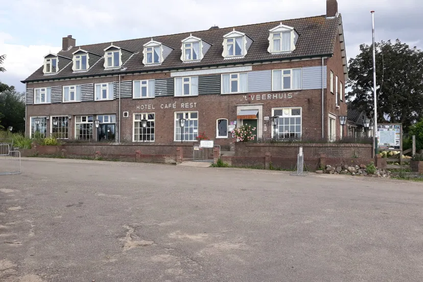 07967c9d 3502 47f2 9807 555b78974008