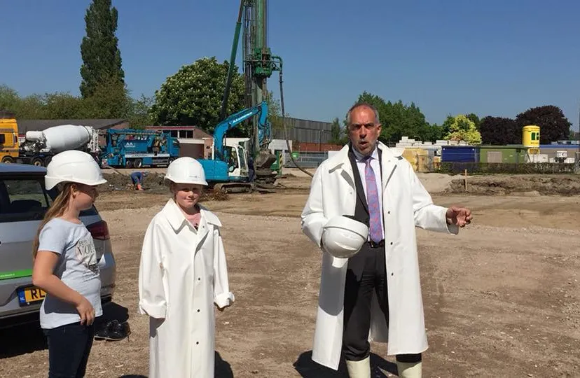 31589832 2092090557688088 5075061626151895040 n