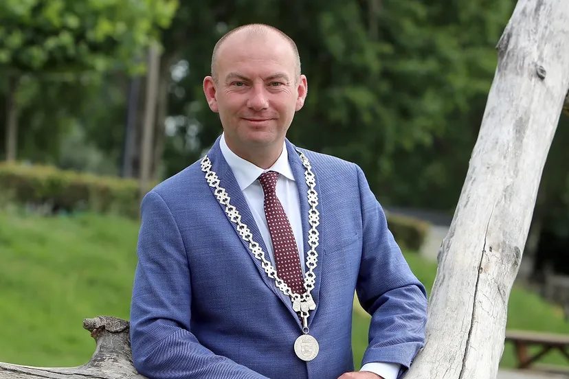 burgemeester vincent van neerbos