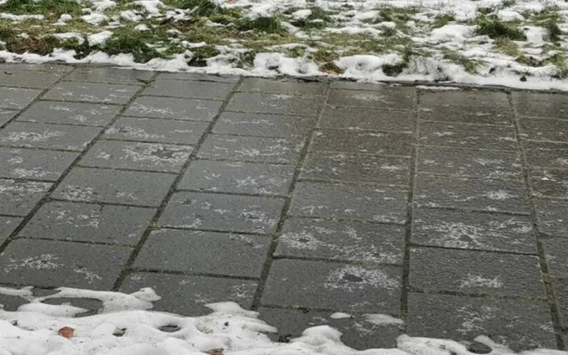 ijzel glad stoep 915x518 1