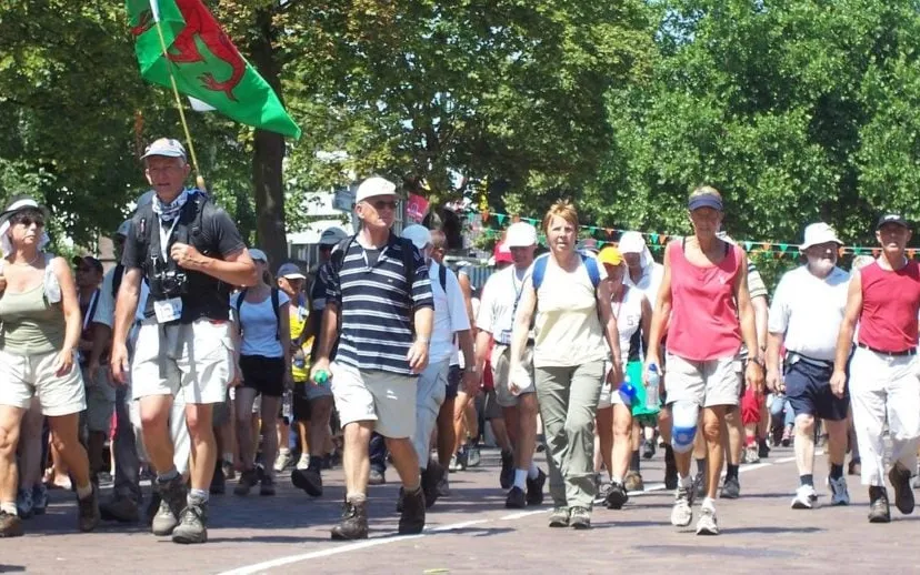 intocht vierdaagse 2006 dag 1 e1431129458531 915x518 1