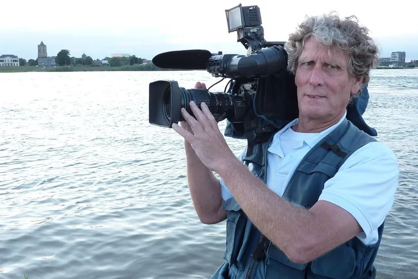 jos met camera foto piet van ballegooij