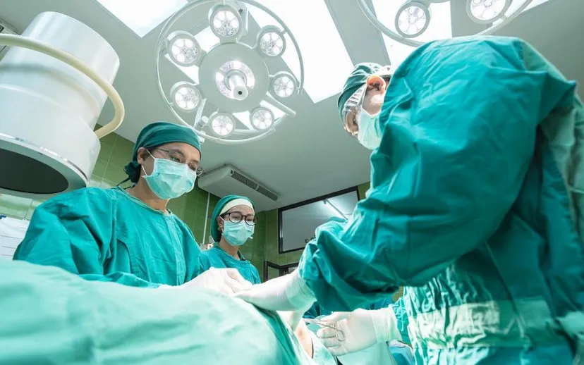 operatie sasint pixabay 915x518 1