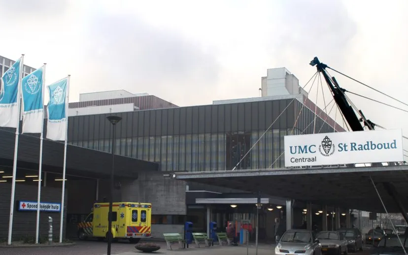 umc st radboud main entrance 915x518