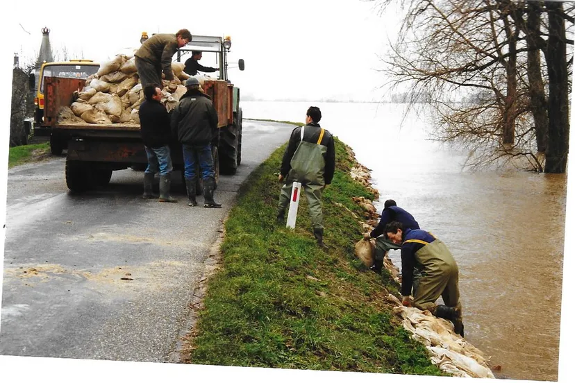 verstevigen dijk bij dreumel foto gerard van den berg 1