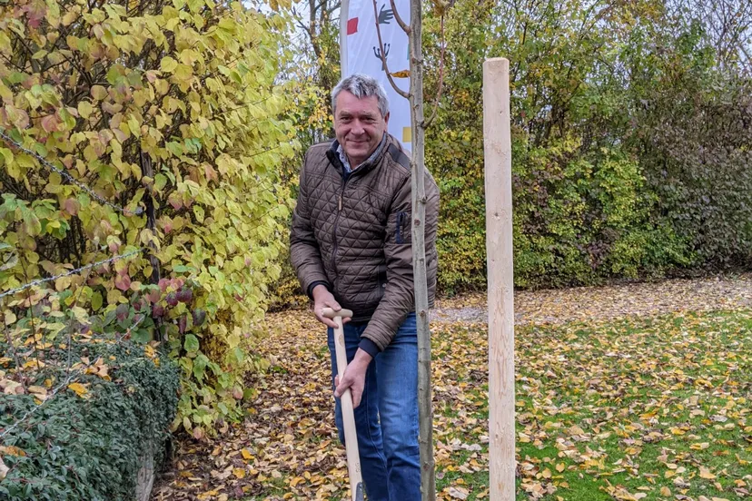 wethouder rene cruijsen plant boom 1