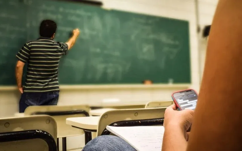 klas-onderwijs-1352613-1280-915x518-1