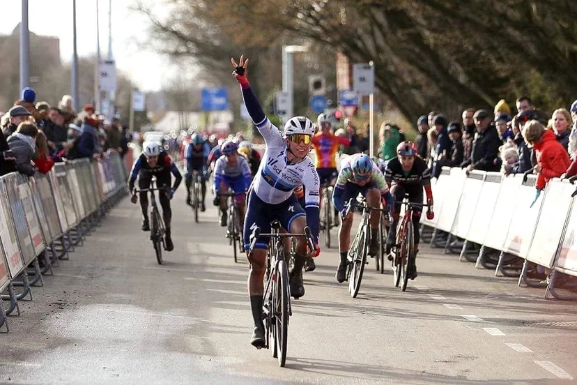 dr ronde lorena wiebes won vorig jaar nog in de straten van hoogeveen foto kim stellingwerf