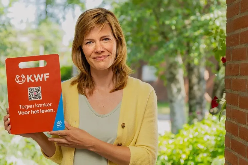 havelte vrouw met collectebord witweg 1900px