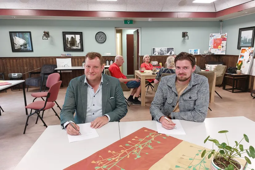 240906 ondertekening app valtes 2