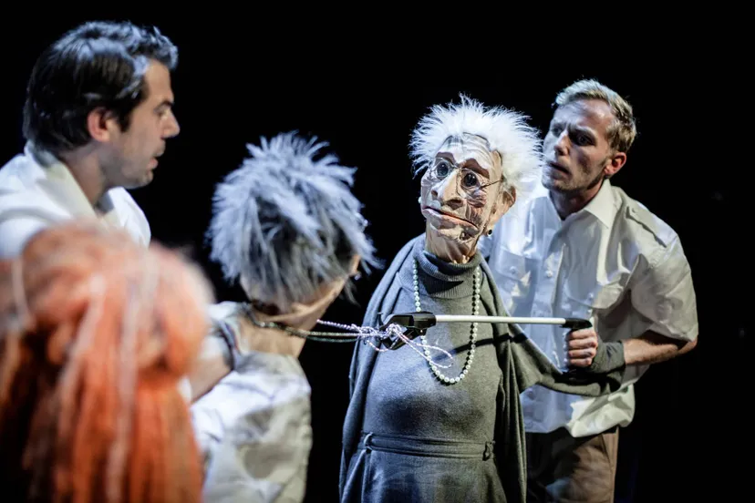 mep puppet oma mag ik mijn pop terug foto franssen