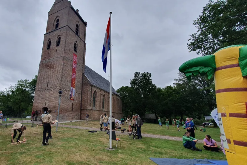 vledder feest kerk2 foto annie koopman