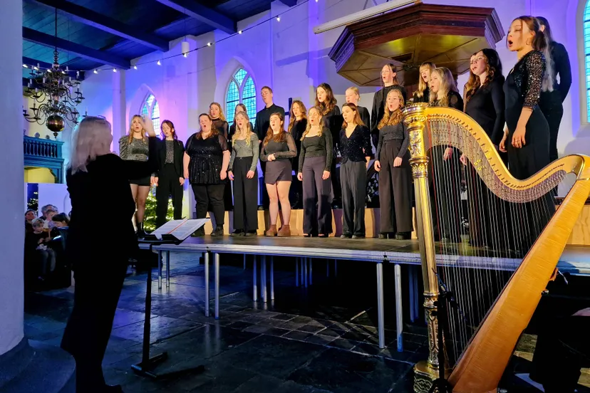 meppel-1-jeugdkoor-van-viva-la-musica