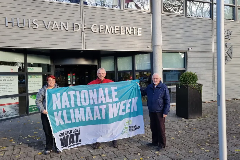 20211101 onthulling klimaatvlag 090234