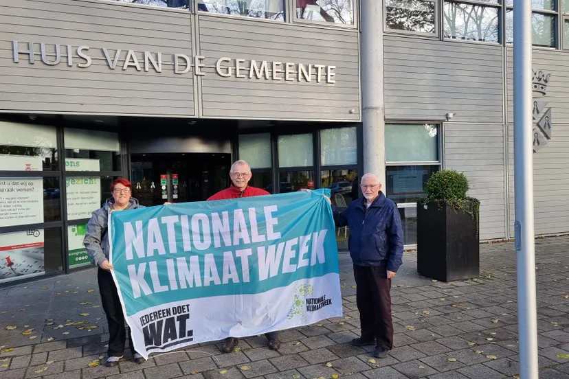 20211101 onthulling klimaatvlag 090234