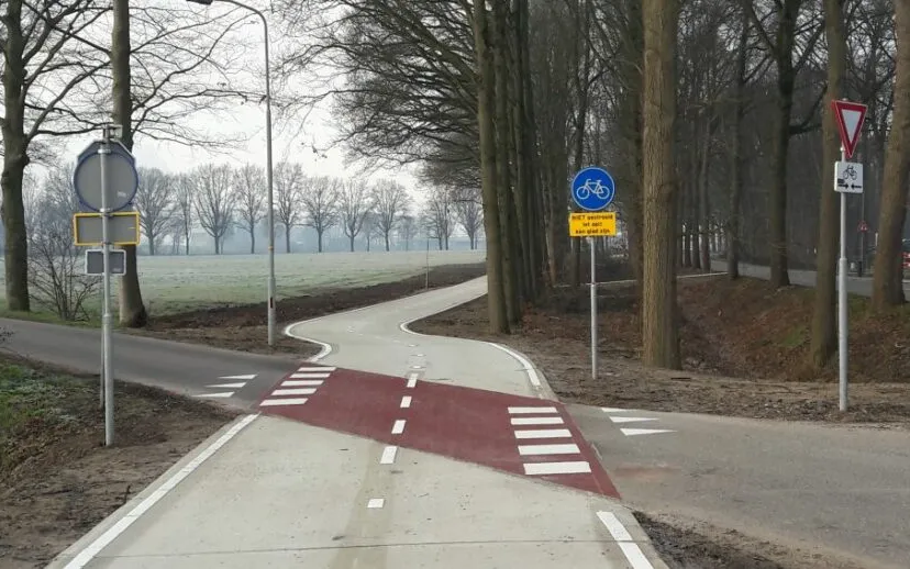 belijning fietspadtweeten 1615211146454 915x518 1