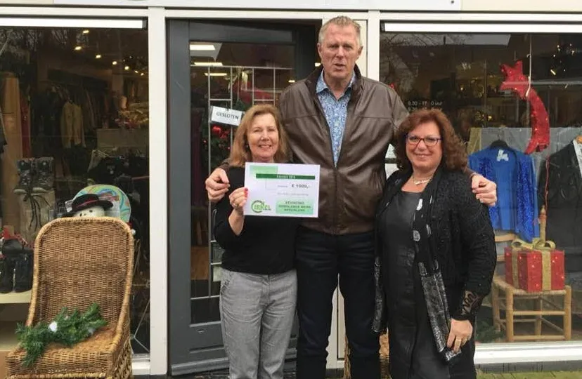 cirkel kringloop wijchen en ambulance wens 01