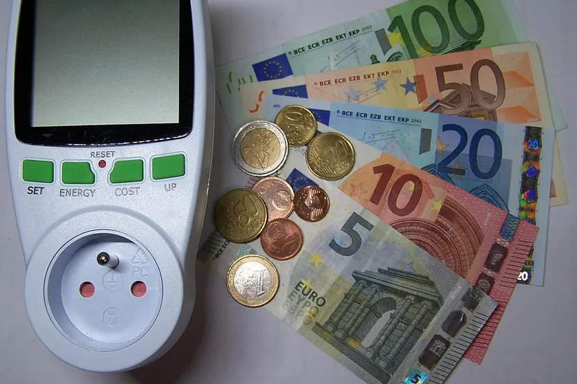 electricity costs 533818 1280