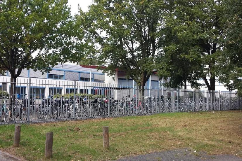 fietsen bij maaswaal college veenseweg