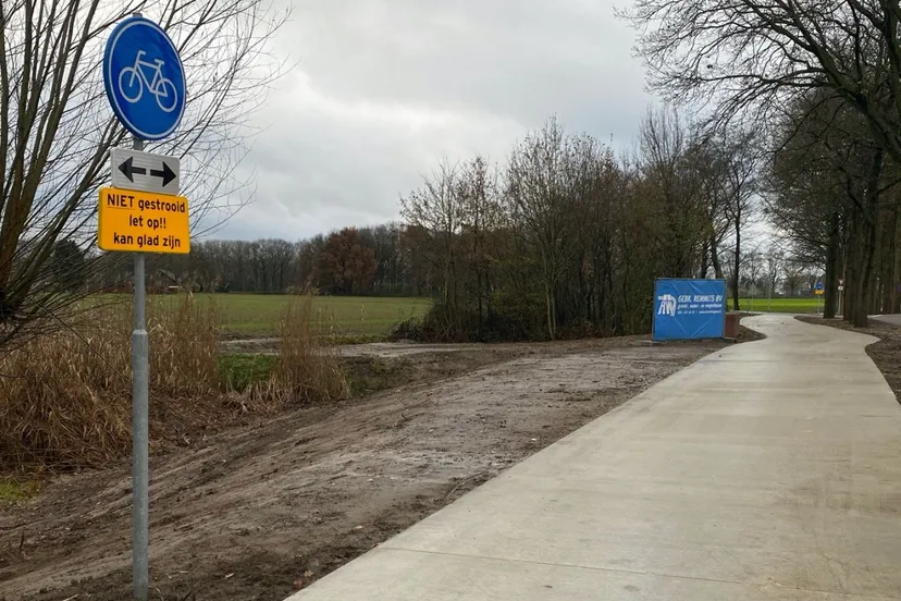 fietspad langs ravensteinseweg klaar voor gebruik fotor