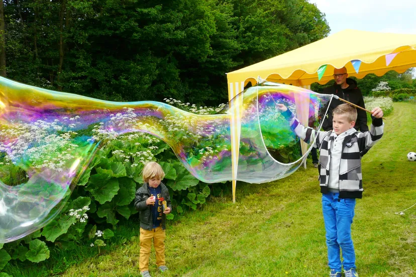 hof van west bellenblazen