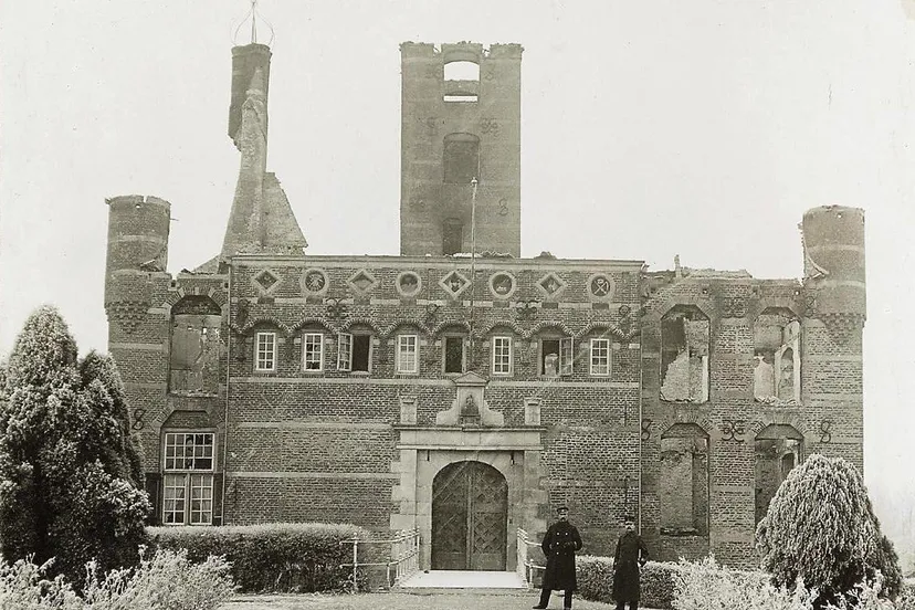 kasteel wijchen na de brand 1906 ligend