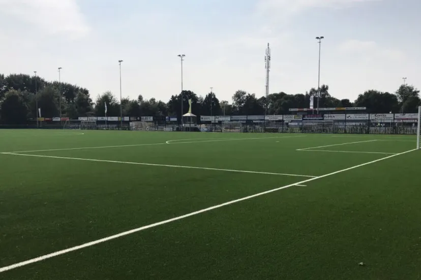 kunstgras sc woezik 01