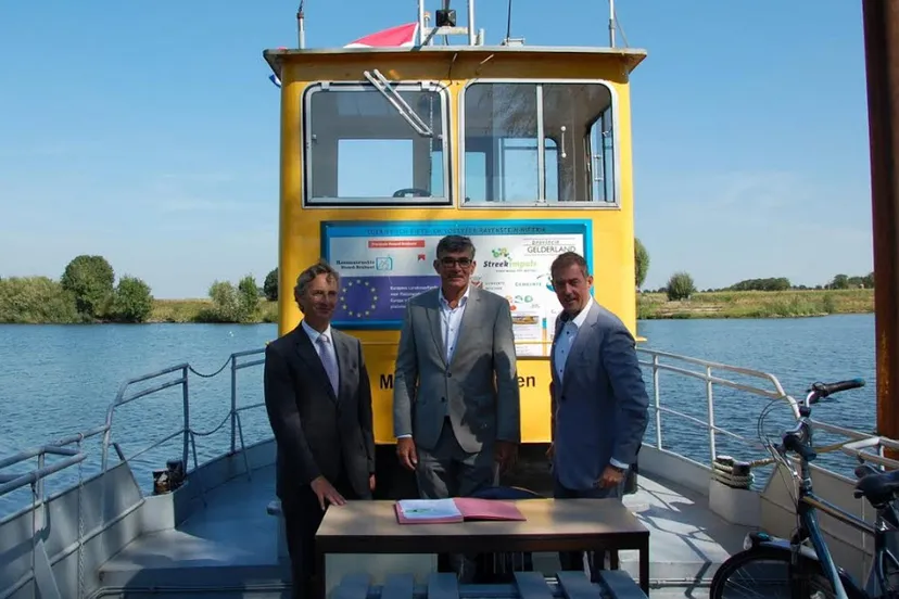 ondertekening exploitatieovereenkomst veer