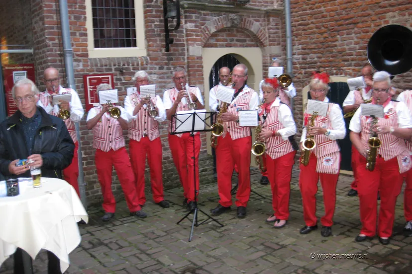 ontvangst wijchens vierdaagse lopers 2017 14