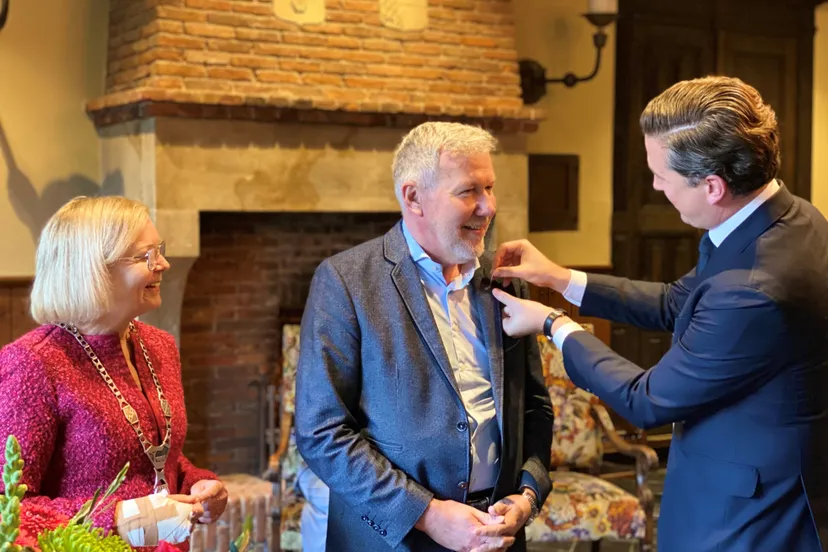 opspelden draagspeld door wethouder nick derks