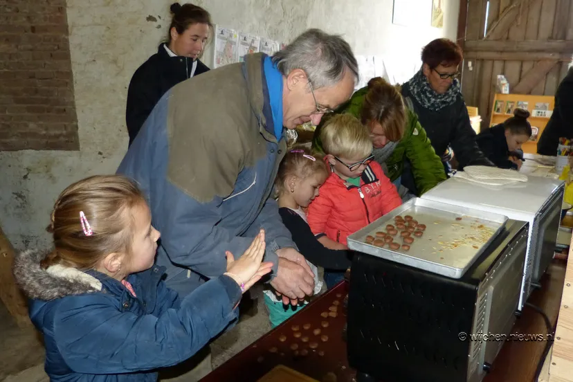pepernoten en speculaas wijchense molen