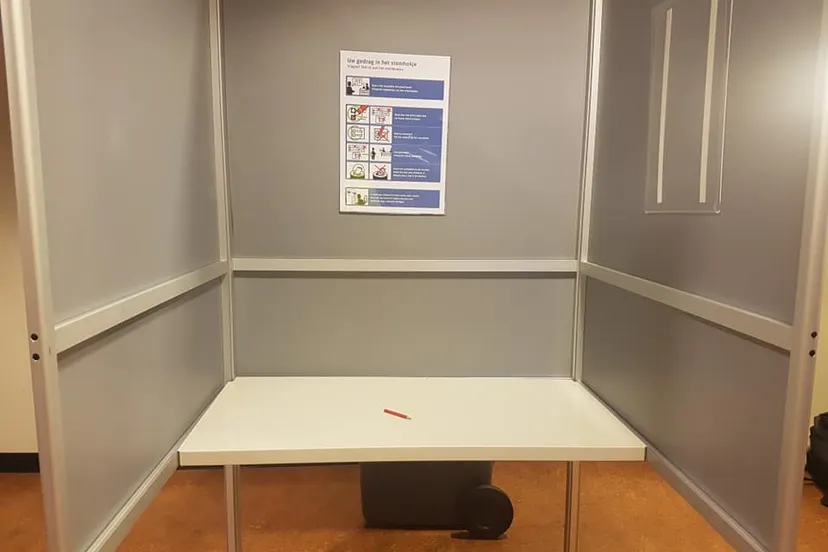 stemhokje 162435771 4448444848518456 2641948956436258839 n