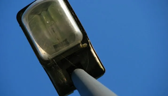 street lamp 395868 1280 715x408