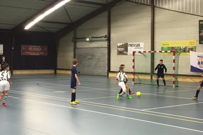 voetballen zaalvoetbal