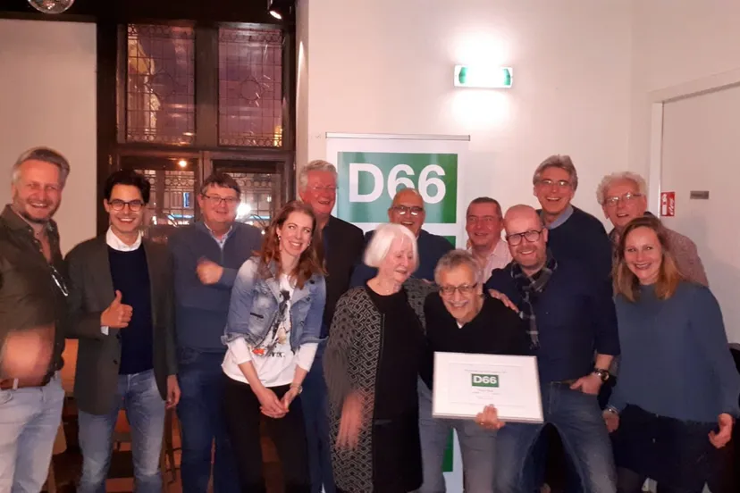 wim beijer geeerd als vrijwilliger d66