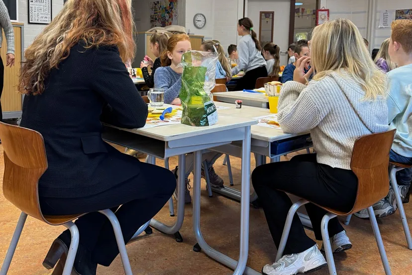 aan tafel met de burgemeesters1jpg